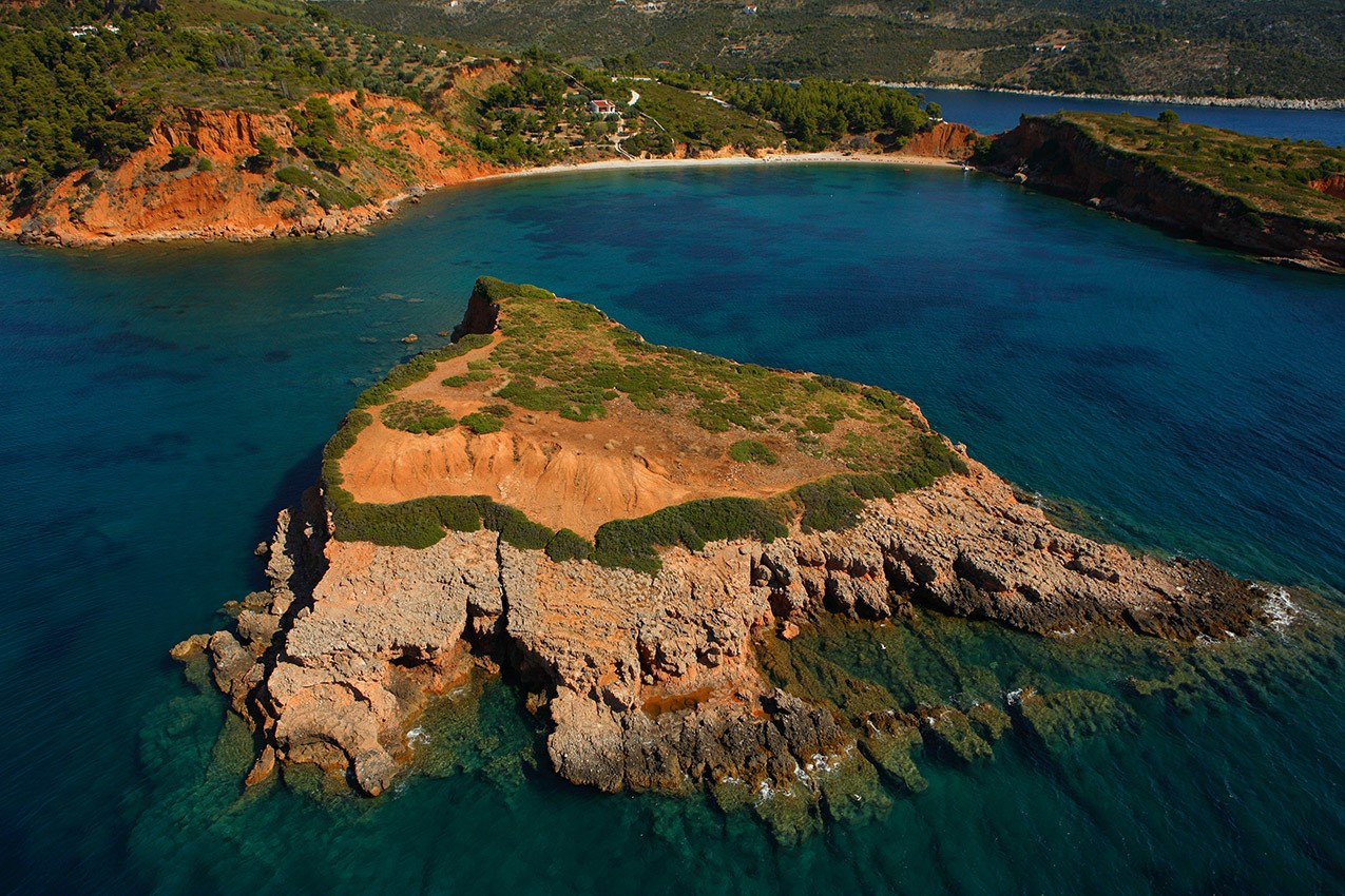 Island and cliffs in Alonnisos