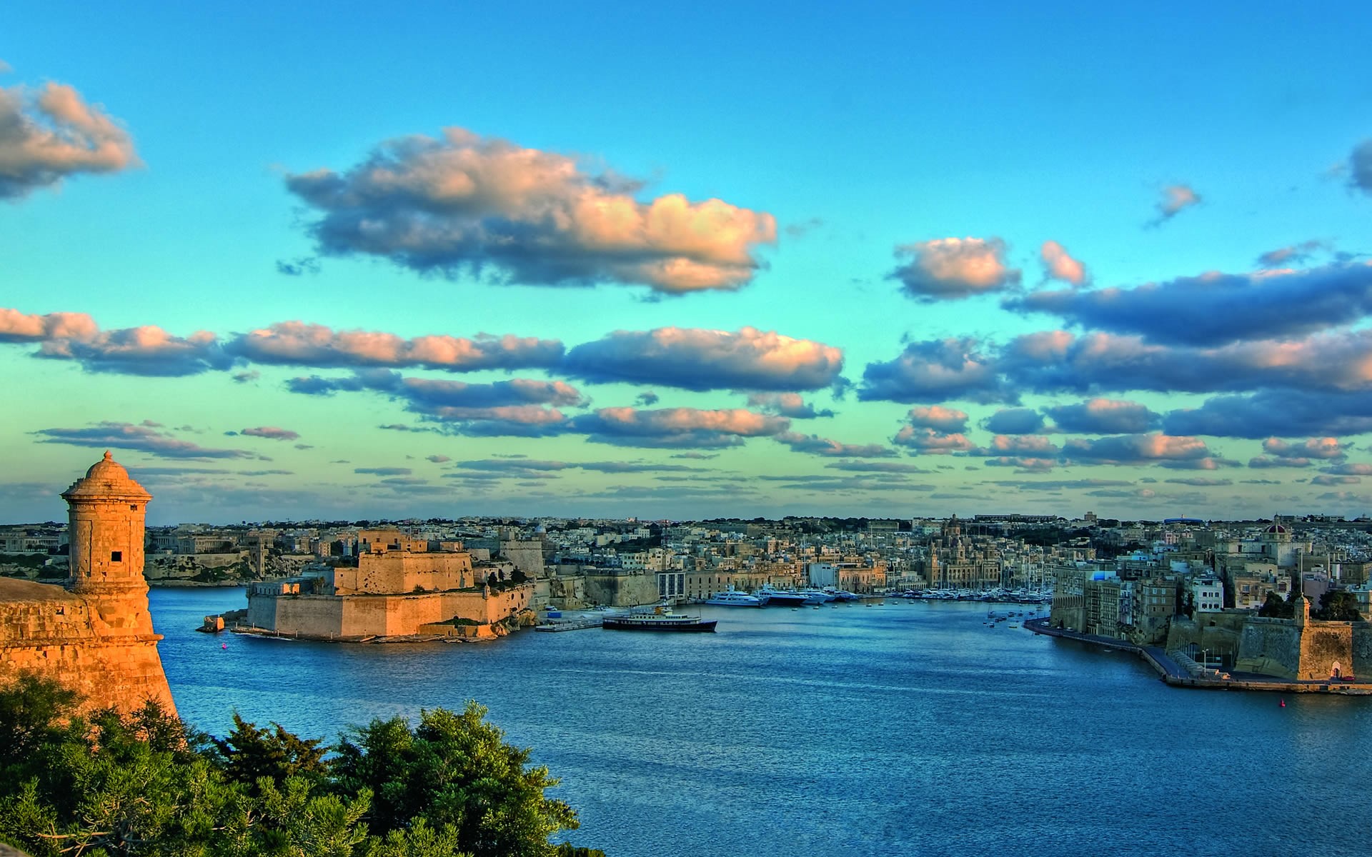 Valleta's impressive port entrance