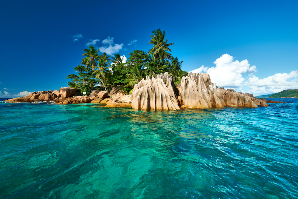 Incredible turquoise water at St. Pierre Island in Seychelles 