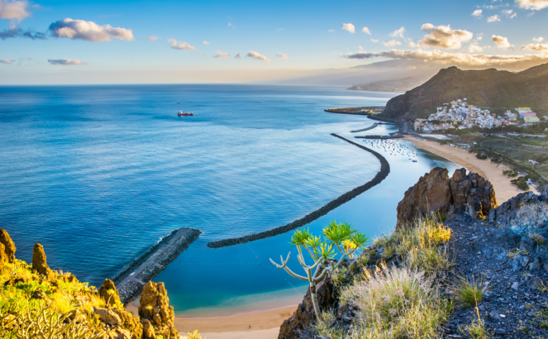 Explore the Canary Islands by boat in 7 days