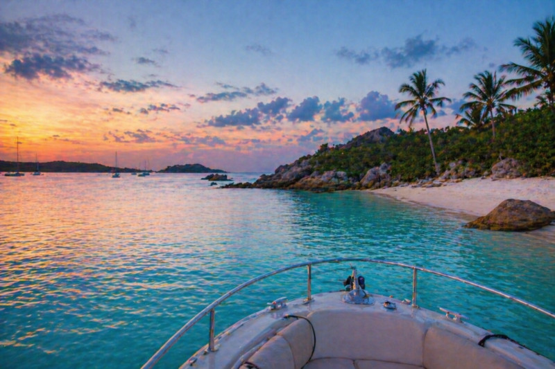 Best Time of the Year to Rent a Boat in the Bahamas: A Complete Seasonal Guide