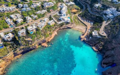 Hidden beaches and coves you can reach by boat in Menorca
